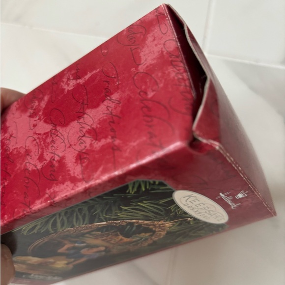 Vintage Hallmark Keepsake Ornament 1998 Disney Snow White Enchanted Memory - Picture 4 of 6